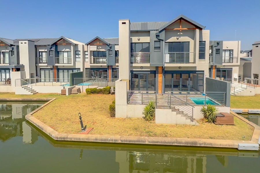 3 Bedroom Property for Sale in The Islands Estates North West